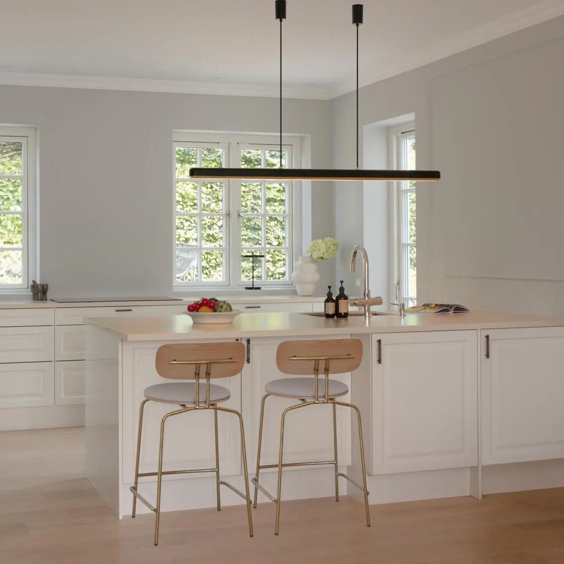 Umage Hazel Branch valaisin, Curious counter baarijakkarat