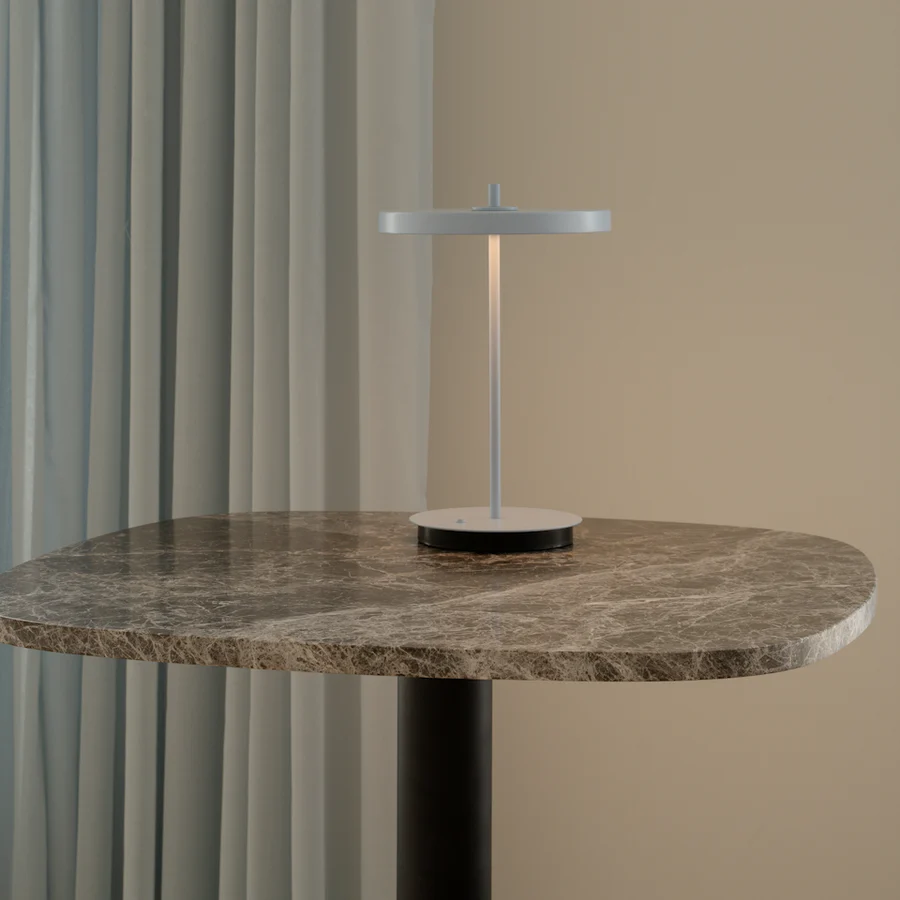 Umage Gather pöytä