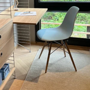 Villa Verde mallituoli Eames DSW ice grey/saarni