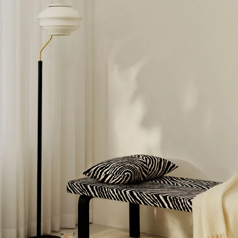 Artek Zebra tyynynpäällinen 40 x 60 mustavalkoinen